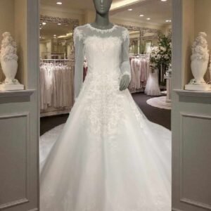 Luxury Long-Sleeve Lace Ball Gown Bridal Dress – Elegant White Wedding Collection
